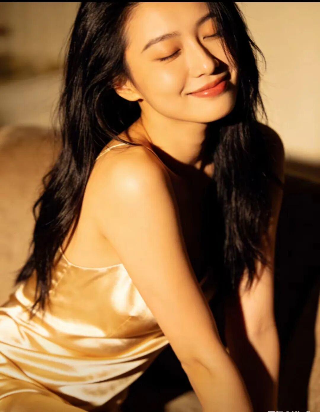 开云体育登录入口-女人的生理性喜欢，一生只有两次：一次懵懂，一次余生
